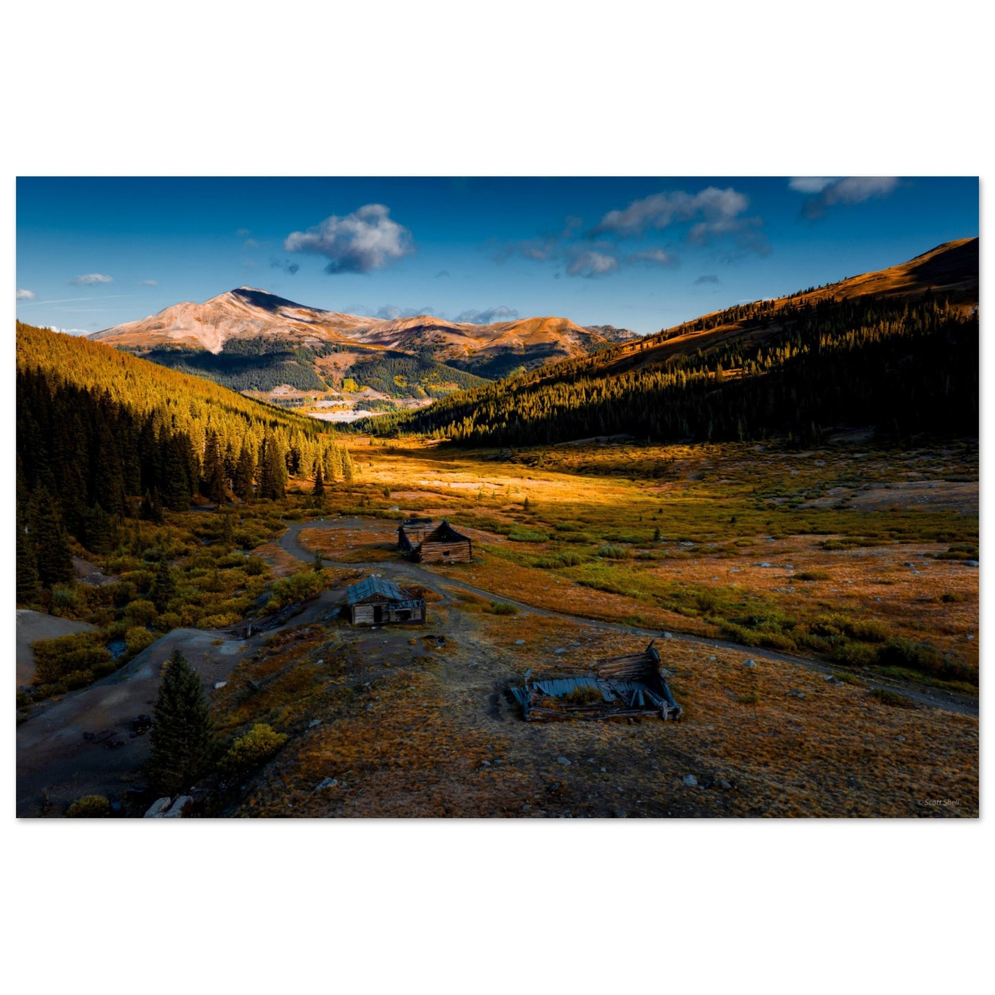 Mayflower Gulch - Cabins & Colors